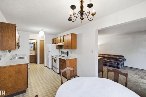 8945 78 Avenue Nw, Edmonton, AB 