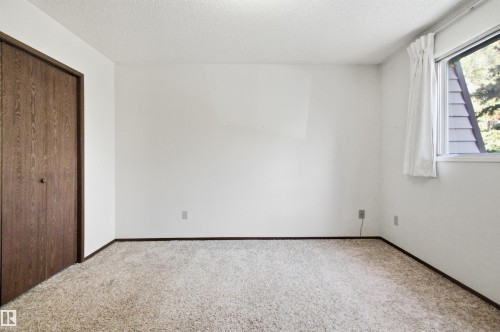 8945 78 Avenue Nw, Edmonton, AB 