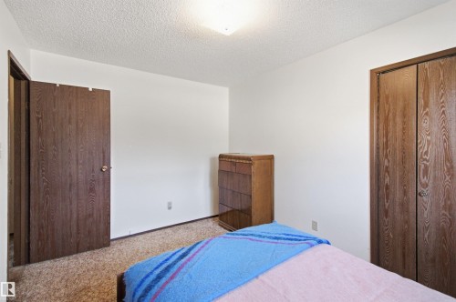 8945 78 Avenue Nw, Edmonton, AB 