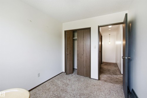8945 78 Avenue Nw, Edmonton, AB 
