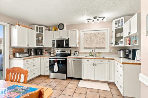 4328 38 Street Nw, Edmonton, AB 