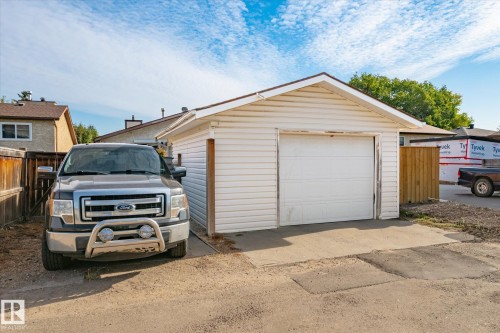 4328 38 Street Nw, Edmonton, AB 