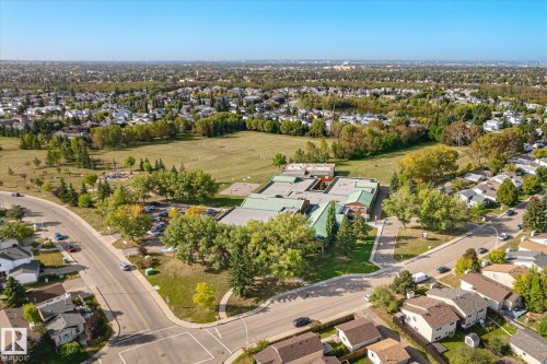 4328 38 Street Nw, Edmonton, AB 