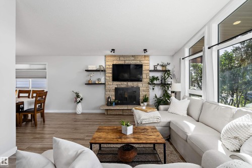 800 Lee Ridge Road Nw, Edmonton, AB 