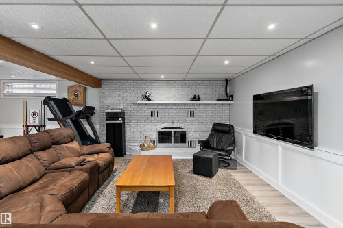 800 Lee Ridge Road Nw, Edmonton, AB 