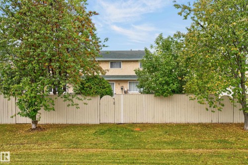 176 Callingwood Place Nw, Edmonton, AB 