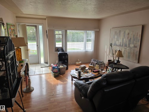 5014 Ada Boulevard Nw, Edmonton, AB 