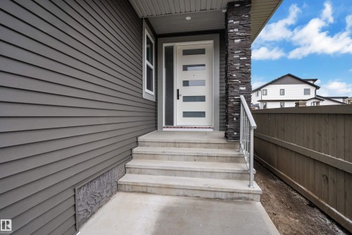 717 Astoria Way, Devon, AB 