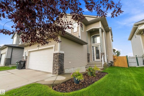 87 Lamplight Drive, Spruce Grove, AB 