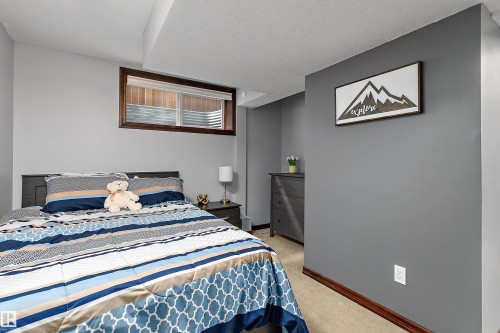 87 Lamplight Drive, Spruce Grove, AB 