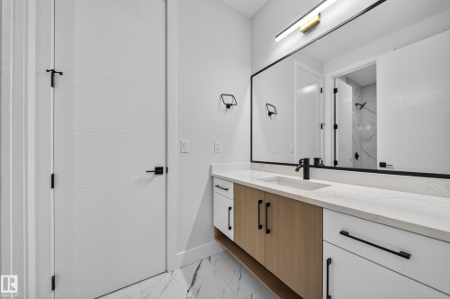 8418 Mayday Link Sw, Edmonton, AB 