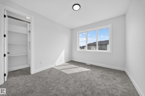 8418 Mayday Link Sw, Edmonton, AB 