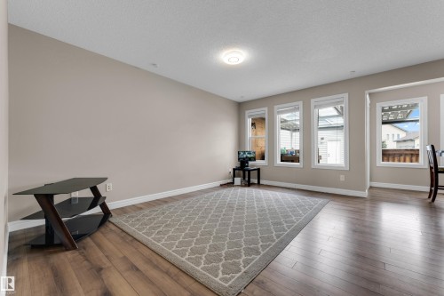 5608 17 Avenue Sw, Edmonton, AB 