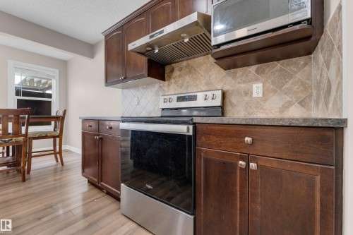 5608 17 Avenue Sw, Edmonton, AB 