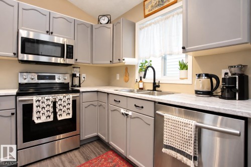 2811 25 Street Nw, Edmonton, AB 