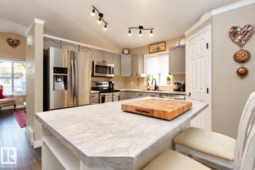 2811 25 Street Nw, Edmonton, AB 