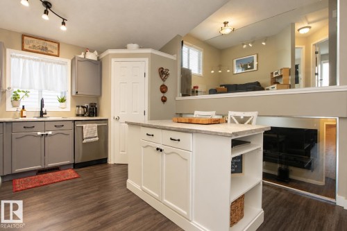 2811 25 Street Nw, Edmonton, AB 
