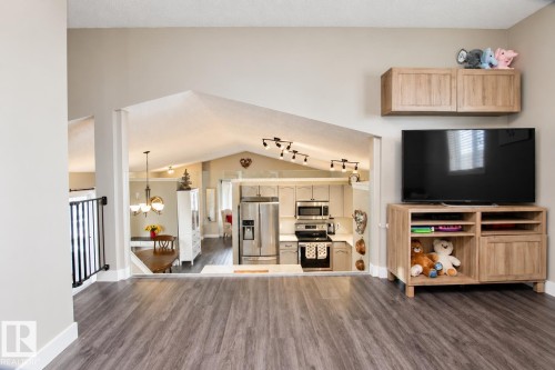 2811 25 Street Nw, Edmonton, AB 