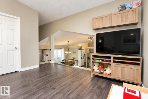 2811 25 Street Nw, Edmonton, AB 
