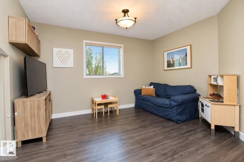 2811 25 Street Nw, Edmonton, AB 