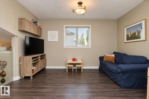 2811 25 Street Nw, Edmonton, AB 