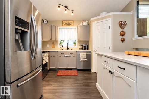 2811 25 Street Nw, Edmonton, AB 