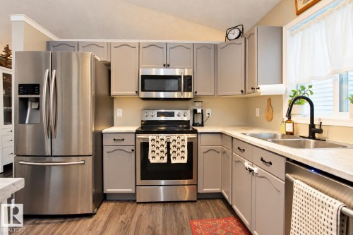 2811 25 Street Nw, Edmonton, AB 