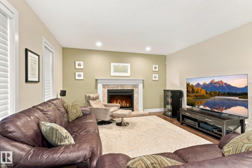 910 Wallbridge Place Nw, Edmonton, AB 