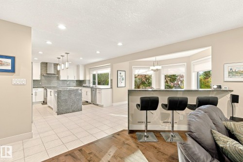 910 Wallbridge Place Nw, Edmonton, AB 