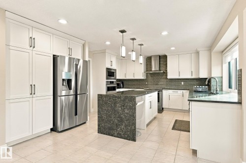 910 Wallbridge Place Nw, Edmonton, AB 