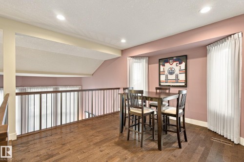 910 Wallbridge Place Nw, Edmonton, AB 