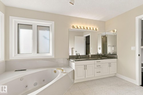910 Wallbridge Place Nw, Edmonton, AB 