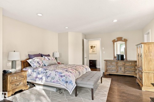 910 Wallbridge Place Nw, Edmonton, AB 