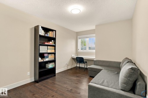 910 Wallbridge Place Nw, Edmonton, AB 