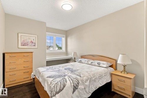910 Wallbridge Place Nw, Edmonton, AB 