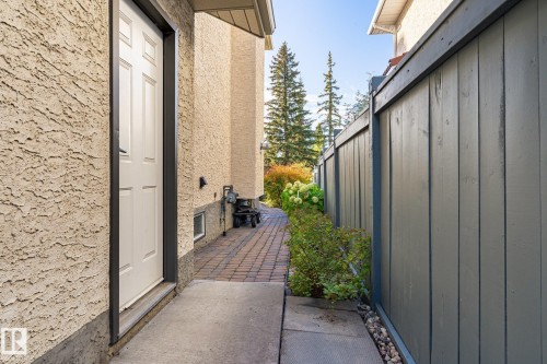 910 Wallbridge Place Nw, Edmonton, AB 