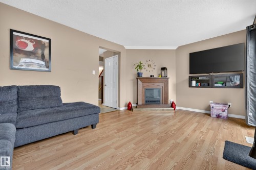 1209 Hooke Road Nw, Edmonton, AB 