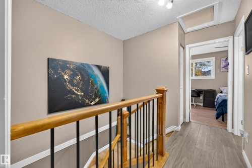 1209 Hooke Road Nw, Edmonton, AB 