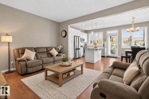 411 Simmonds Way, Leduc, AB 