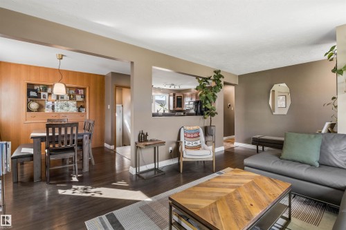 6207 85 Avenue Nw, Edmonton, AB 