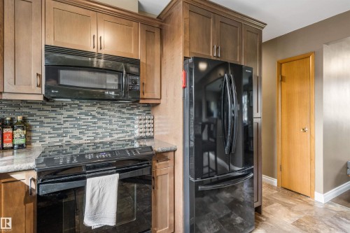 6207 85 Avenue Nw, Edmonton, AB 