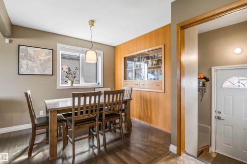 6207 85 Avenue Nw, Edmonton, AB 