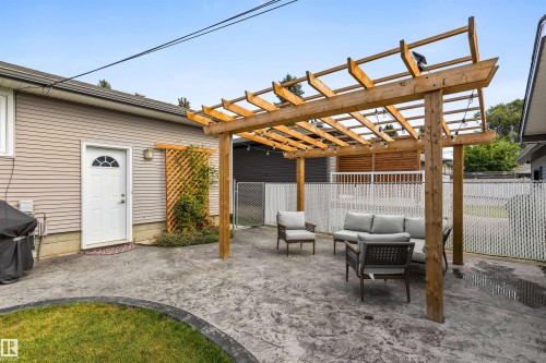 6207 85 Avenue Nw, Edmonton, AB 