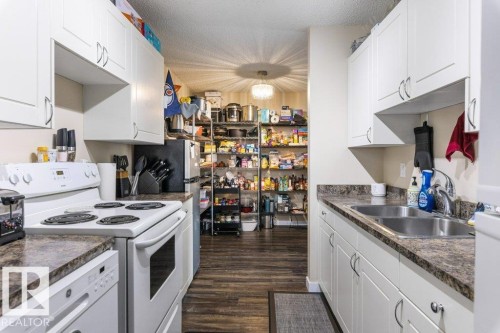 8306 182 Street Nw, Edmonton, AB 
