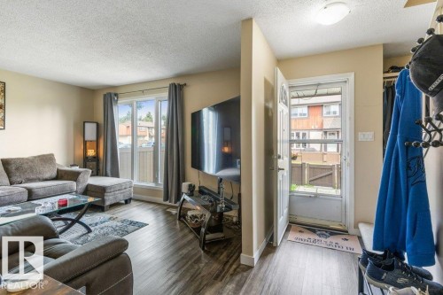 8306 182 Street Nw, Edmonton, AB 