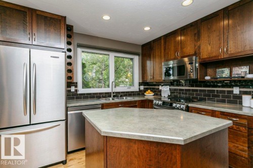 8104 162 Street Nw, Edmonton, AB 