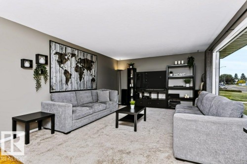 8104 162 Street Nw, Edmonton, AB 