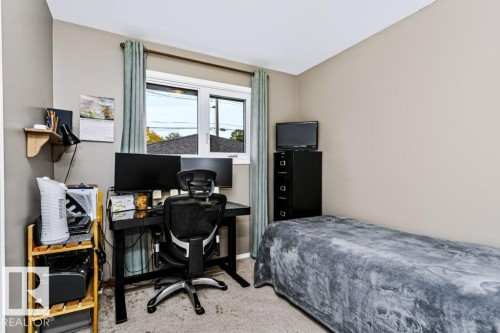 8104 162 Street Nw, Edmonton, AB 