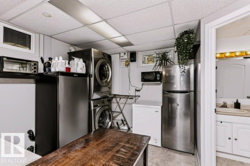 8104 162 Street Nw, Edmonton, AB 