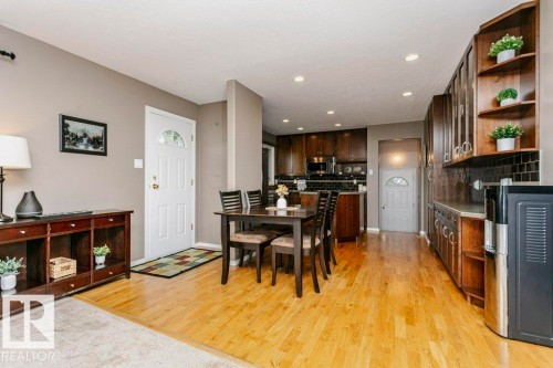 8104 162 Street Nw, Edmonton, AB 